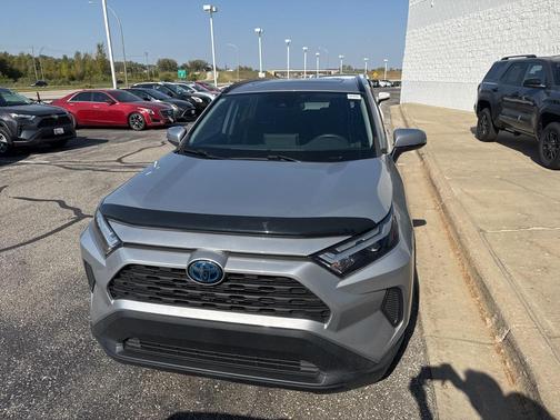 2022 Toyota RAV4 Hybrid XLE