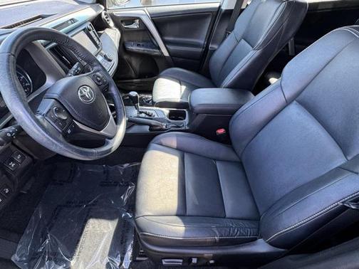 2017 Toyota RAV4 Platinum