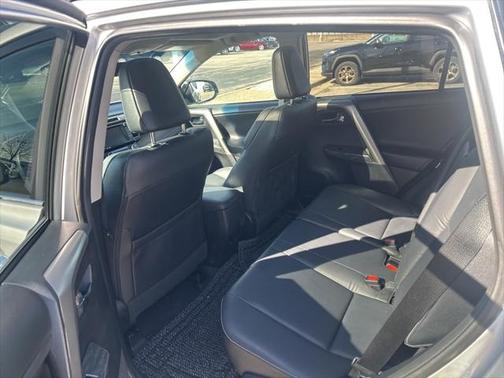 2017 Toyota RAV4 Platinum