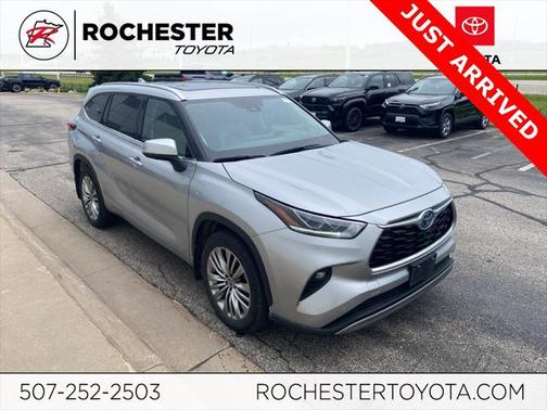 2022 Toyota Highlander Platinum