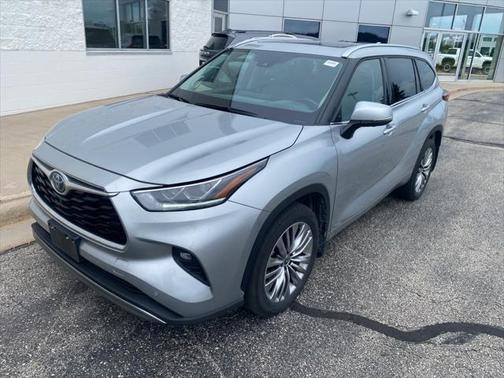 2022 Toyota Highlander Platinum