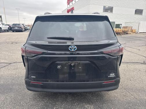2024 Toyota Sienna XLE