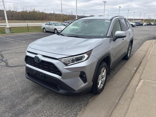 2020 Toyota RAV4 Hybrid XLE