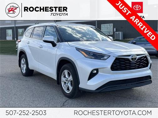 2022 Toyota Highlander LE