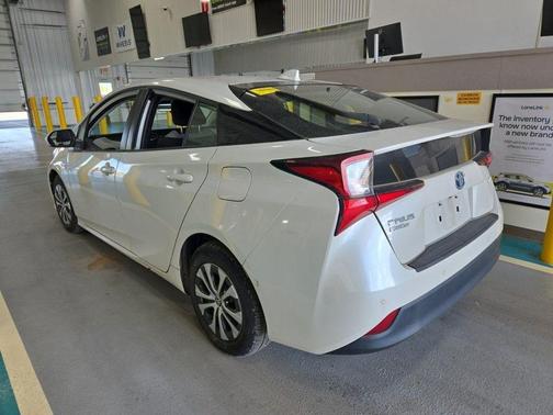 2021 Toyota Prius LE