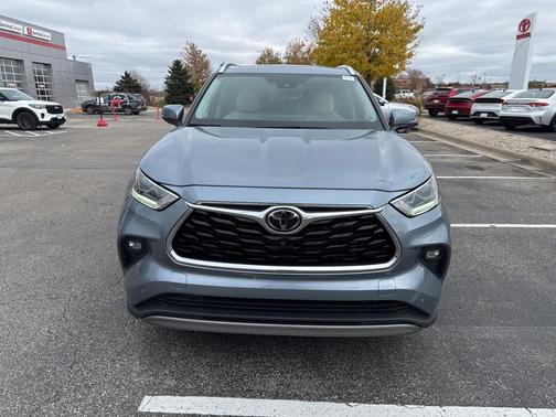 2022 Toyota Highlander Platinum
