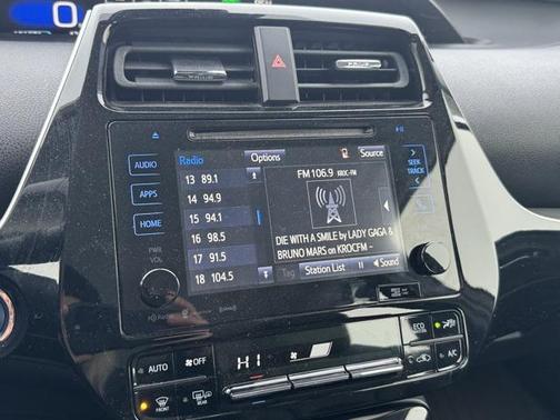 2016 Toyota Prius Three Touring