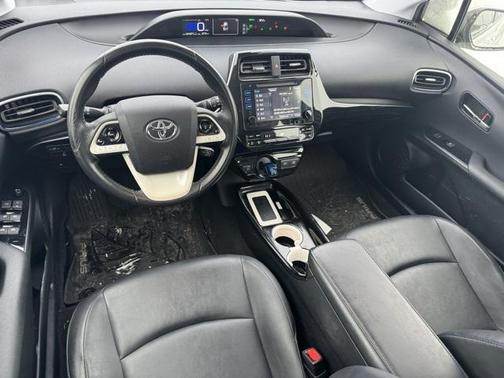 2016 Toyota Prius Three Touring