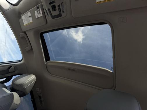 2022 Toyota Sienna XLE 7 Passenger