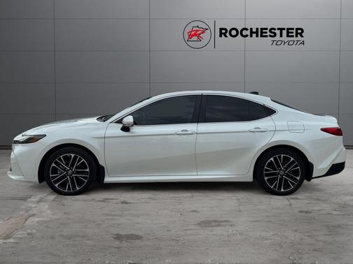 Wind Chill Pearl 2025 Toyota Camry XLE