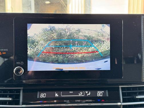 Ice Cap 2025 Toyota Sienna LE