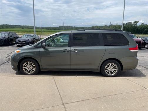 2014 Toyota Sienna XLE