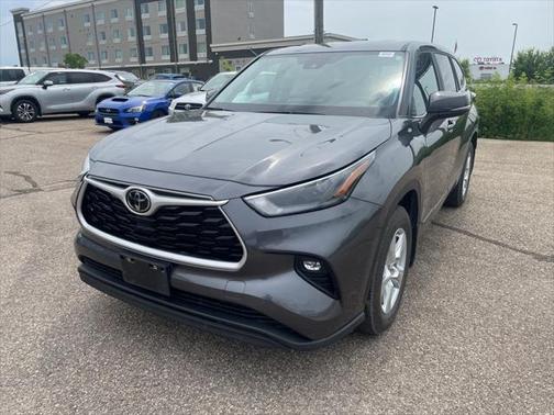 2024 Toyota Highlander LE I4