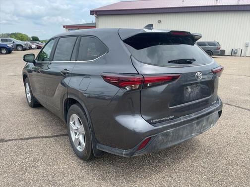 2024 Toyota Highlander LE I4