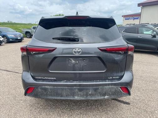 2024 Toyota Highlander LE I4