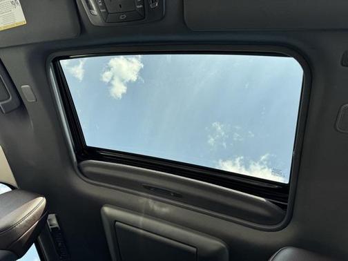 2024 Toyota Sienna Platinum 7 Passenger