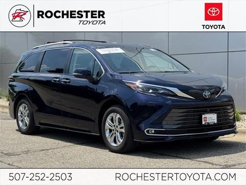 2024 Toyota Sienna Platinum 7 Passenger