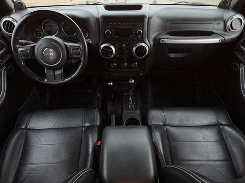 2012 Jeep Wrangler Unlimited Sahara