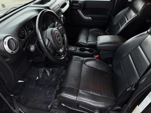 2012 Jeep Wrangler Unlimited Sahara