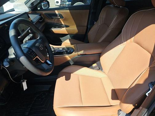 2025 Toyota Crown Signia Limited