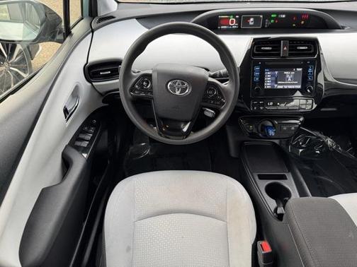 2019 Toyota Prius LE