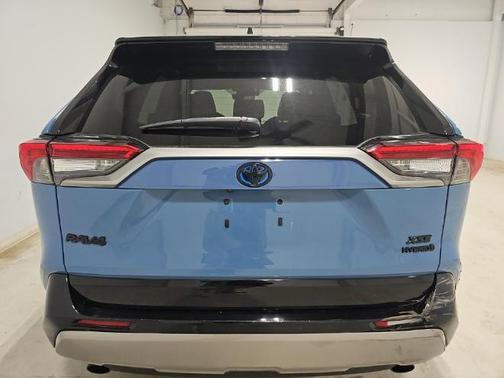2023 Toyota RAV4 Hybrid SE
