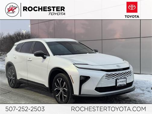 2025 Toyota Crown Signia XLE