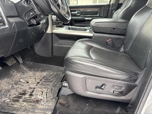 2016 RAM 1500 Laramie