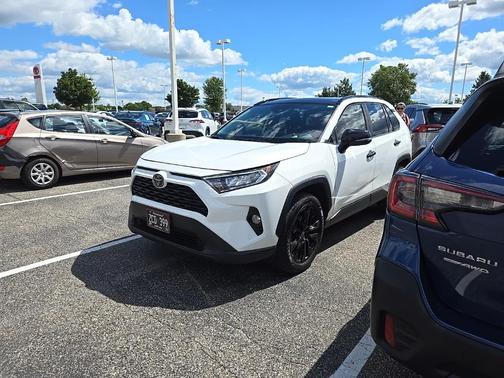 2019 Toyota RAV4 XLE Premium