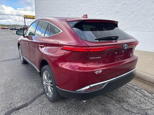 2022 Toyota Venza XLE