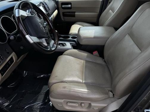 2014 Toyota Sequoia Platinum