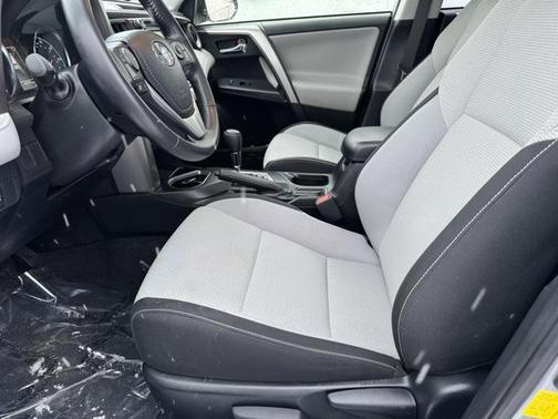 2018 Toyota RAV4 Hybrid XLE