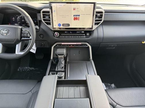 2026 Toyota Tundra Hybrid Platinum