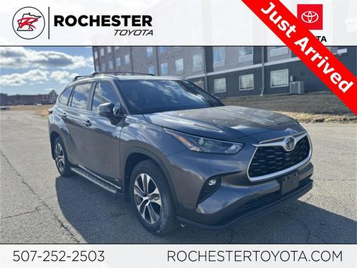 2024 Toyota Highlander Hybrid XLE
