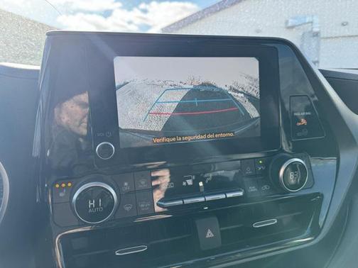 2024 Toyota Highlander Hybrid XLE