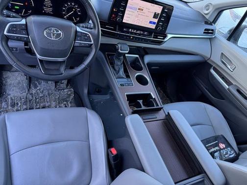 2021 Toyota Sienna XLE 7 Passenger