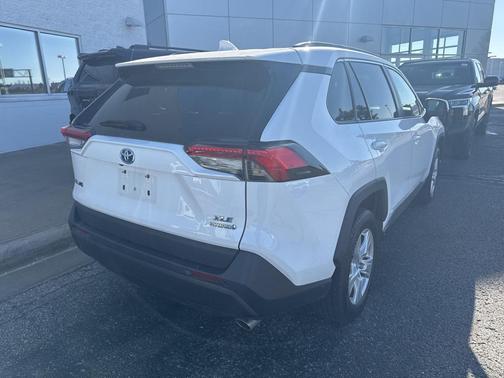 2020 Toyota RAV4 Hybrid XLE