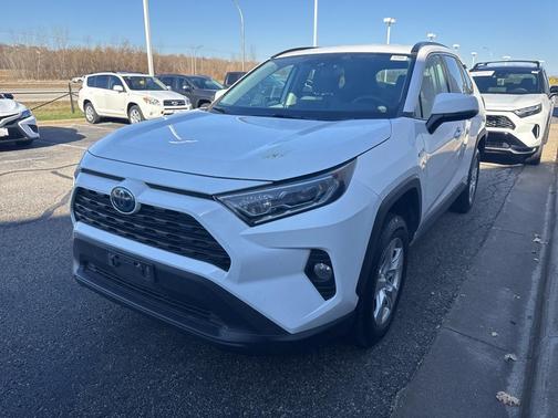 2020 Toyota RAV4 Hybrid XLE