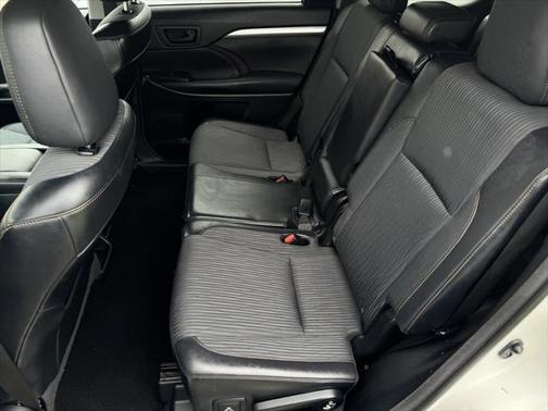 2014 Toyota Highlander LE