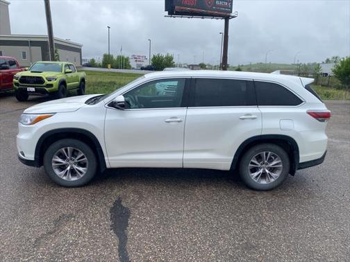 2014 Toyota Highlander LE