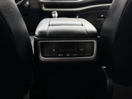 2014 Toyota Highlander LE