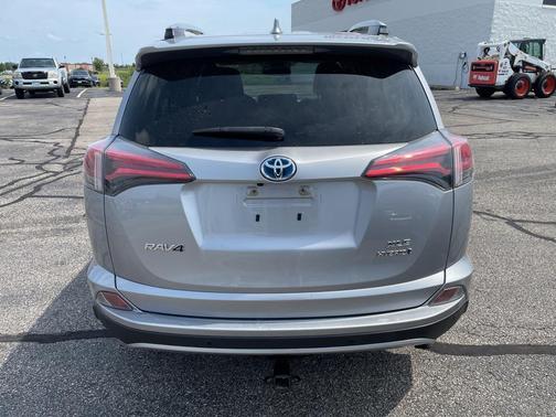 2018 Toyota RAV4 Hybrid XLE