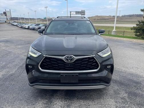 2021 Toyota Highlander Platinum