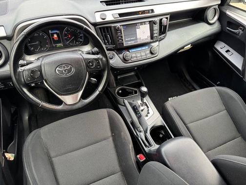 Magnetic Gray Metallic 2018 Toyota RAV4 XLE