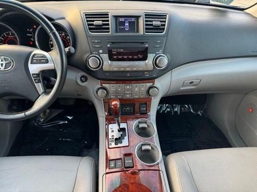 Cypress Pearl 2012 Toyota Highlander Limited