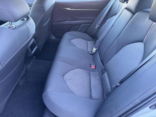 2019 Toyota Camry Hybrid LE