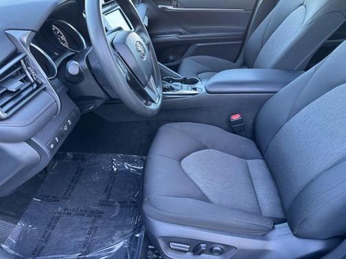 2019 Toyota Camry Hybrid LE