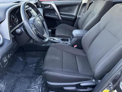 2018 Toyota RAV4 Hybrid XLE