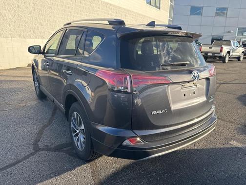 2018 Toyota RAV4 Hybrid XLE