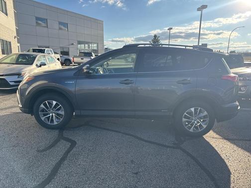 2018 Toyota RAV4 Hybrid XLE
